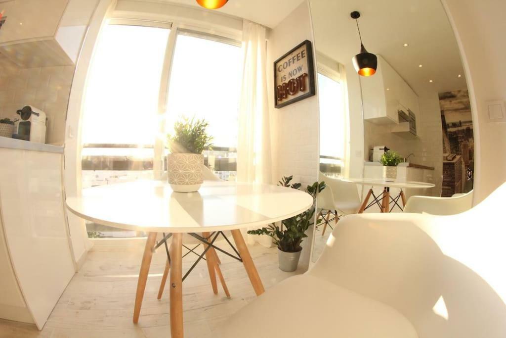 Benalmadena - New Nordic Style & Sunny Studio Appartement Buitenkant foto